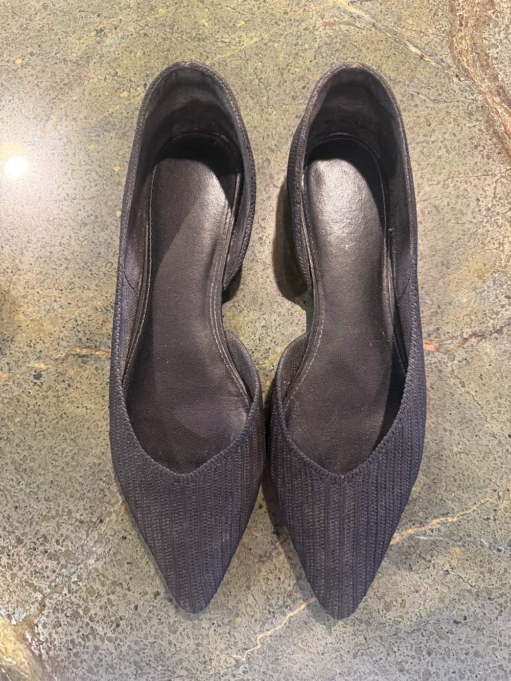 Vivaia Pointed Knit Flats in Black